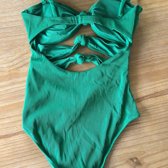 Aerie swimsuit one piece cheeky size large - Picture 4 of 4